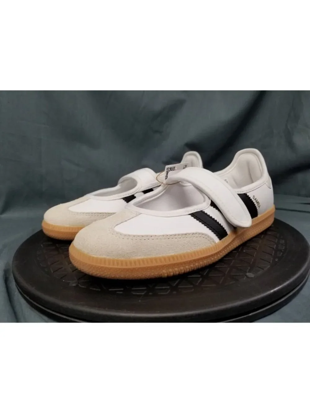 Adidas Samba Jane J Sneakers JR7436 White Alumina Gum Girls Size 4 NEW IN BOX !
